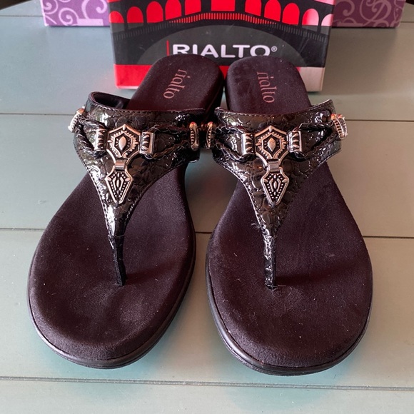 Rialto Shoes Rialto Ladies Sandal Flip Flop In Black Silver Trim 9m Nwb Poshmark